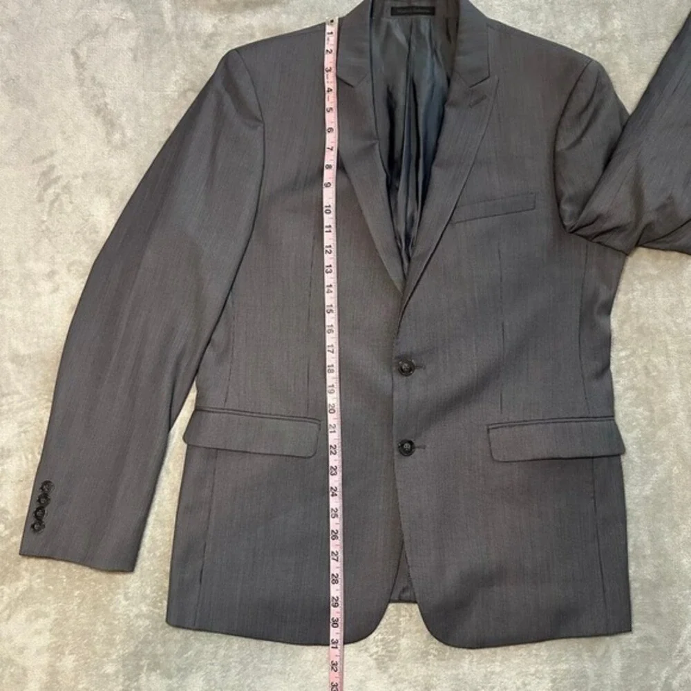 Calvin Klein 100% Wool Blazer Size 42R Gray Extreme Slim Fit 2 Button Sport Coat
